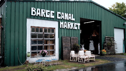 Barge Canal Market, Burlington