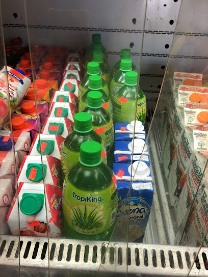 Super Mercado Latina, Vergne