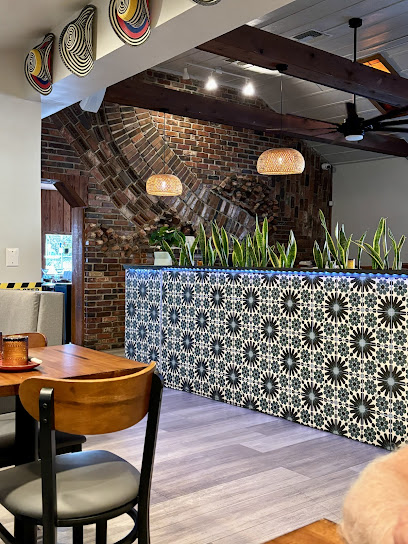 Parva Deland Colombian Bakery & Restaurant
