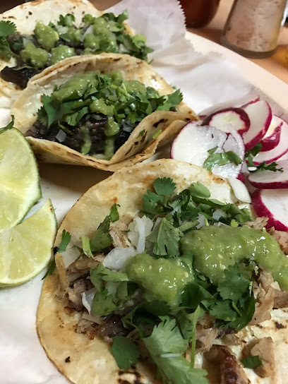 La Monarca Tienda Latina