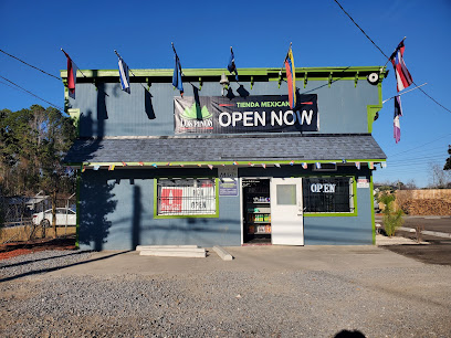 Los Pinos tienda hispana